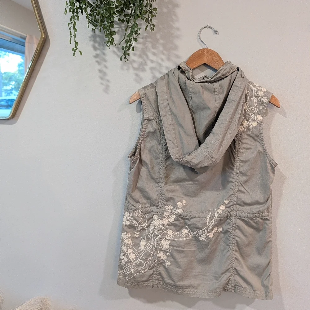 Johnny Was Gray Sleeveless Utility Jacket Sz M - Picture 5 of 11